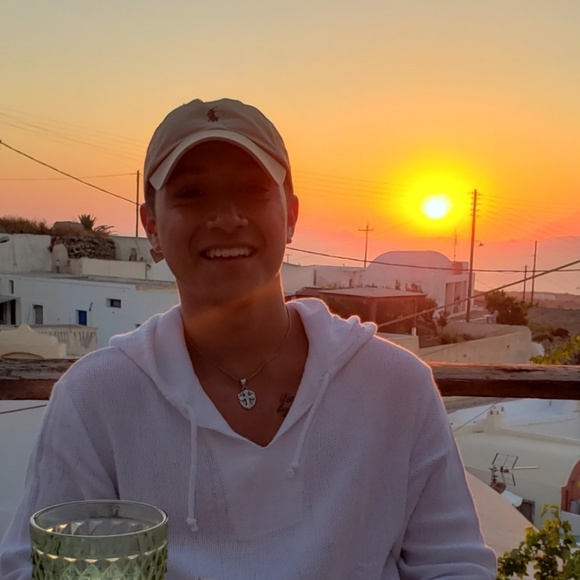 Meet your Posher, Matthew - Picture 1 of 1